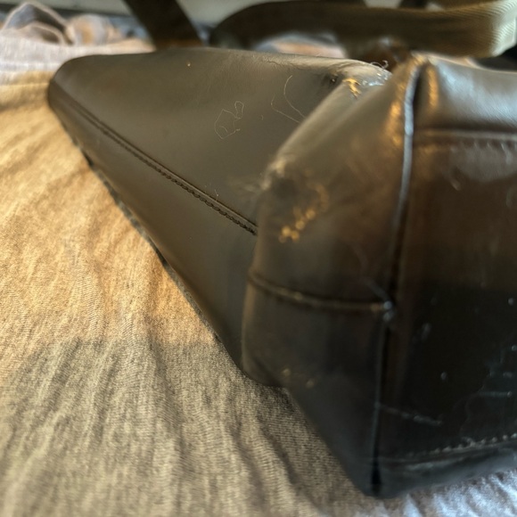 Vintage Prada Spazzolato Leather Tote – Laser-Cut Logo – Black - Picture 4 of 10